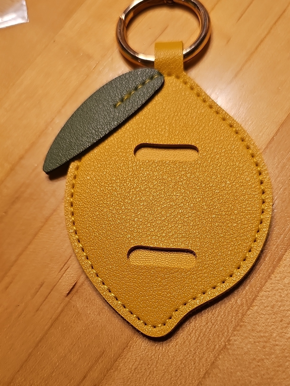 Faux Leather Lemon Slice Keychain Sunglasses Holder – Yellow